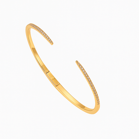 Elegant öppen armring